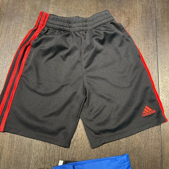 4 shorts Jordan, puma, adidas - Picture 2 of 5